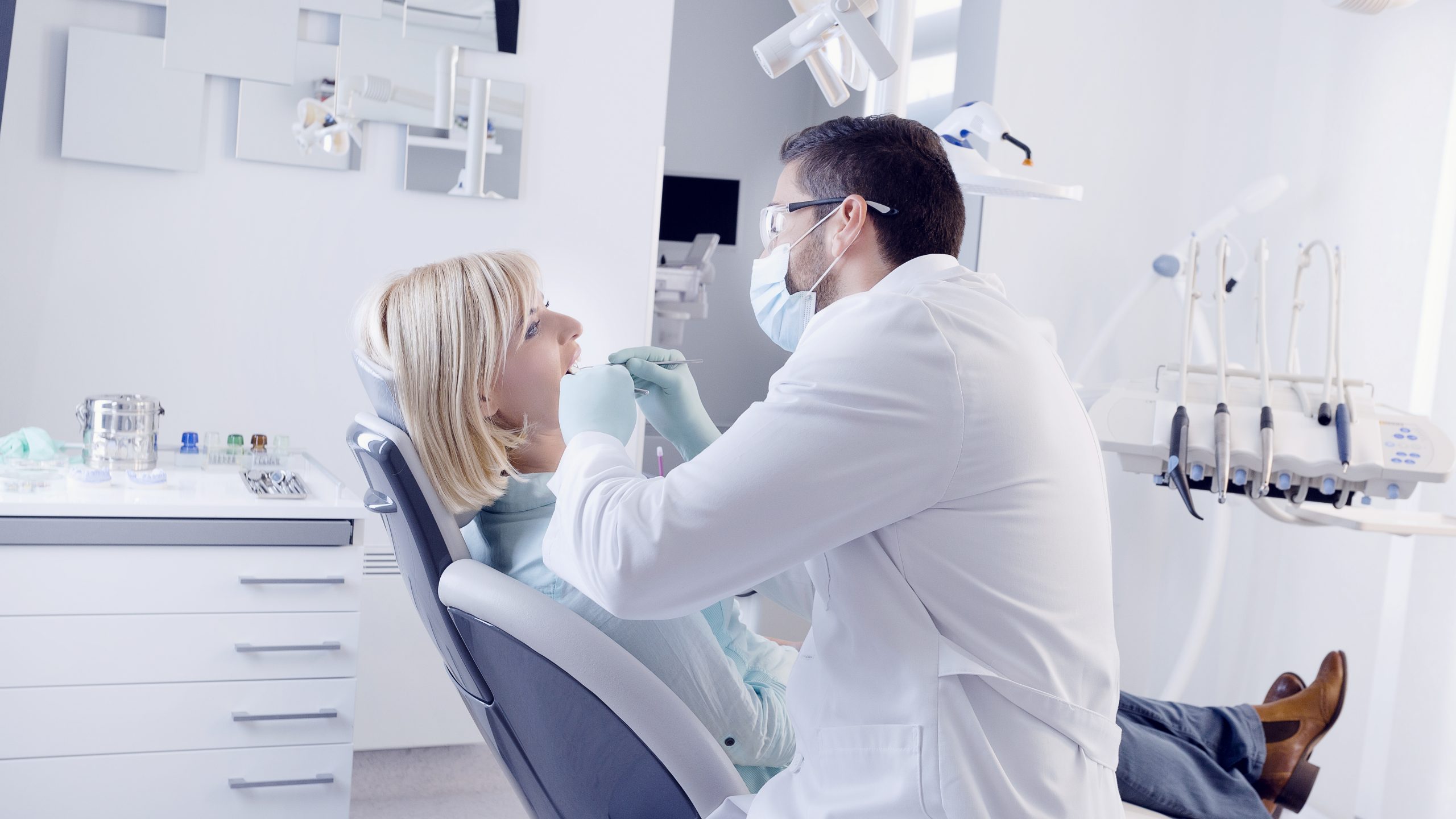 Dentist in Nederland, TX